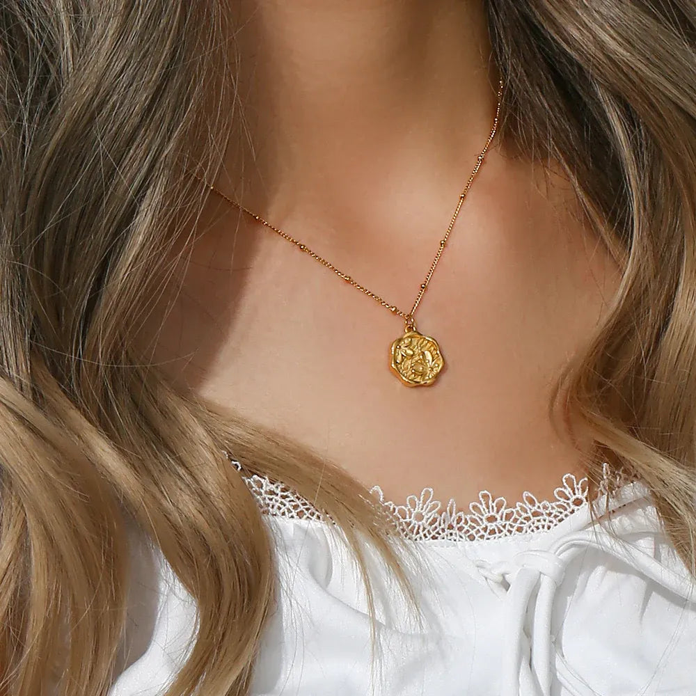 Timeless Gold Toned Necklace